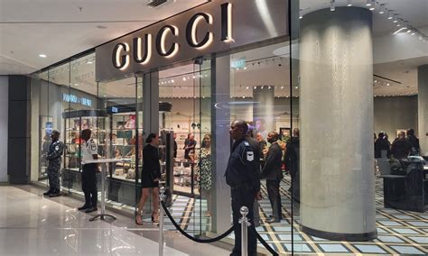 how to buy gucci on sale|stores that carry gucci.